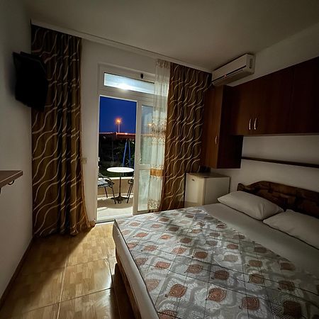 Apartments Cobi Ulcinj Bagian luar foto