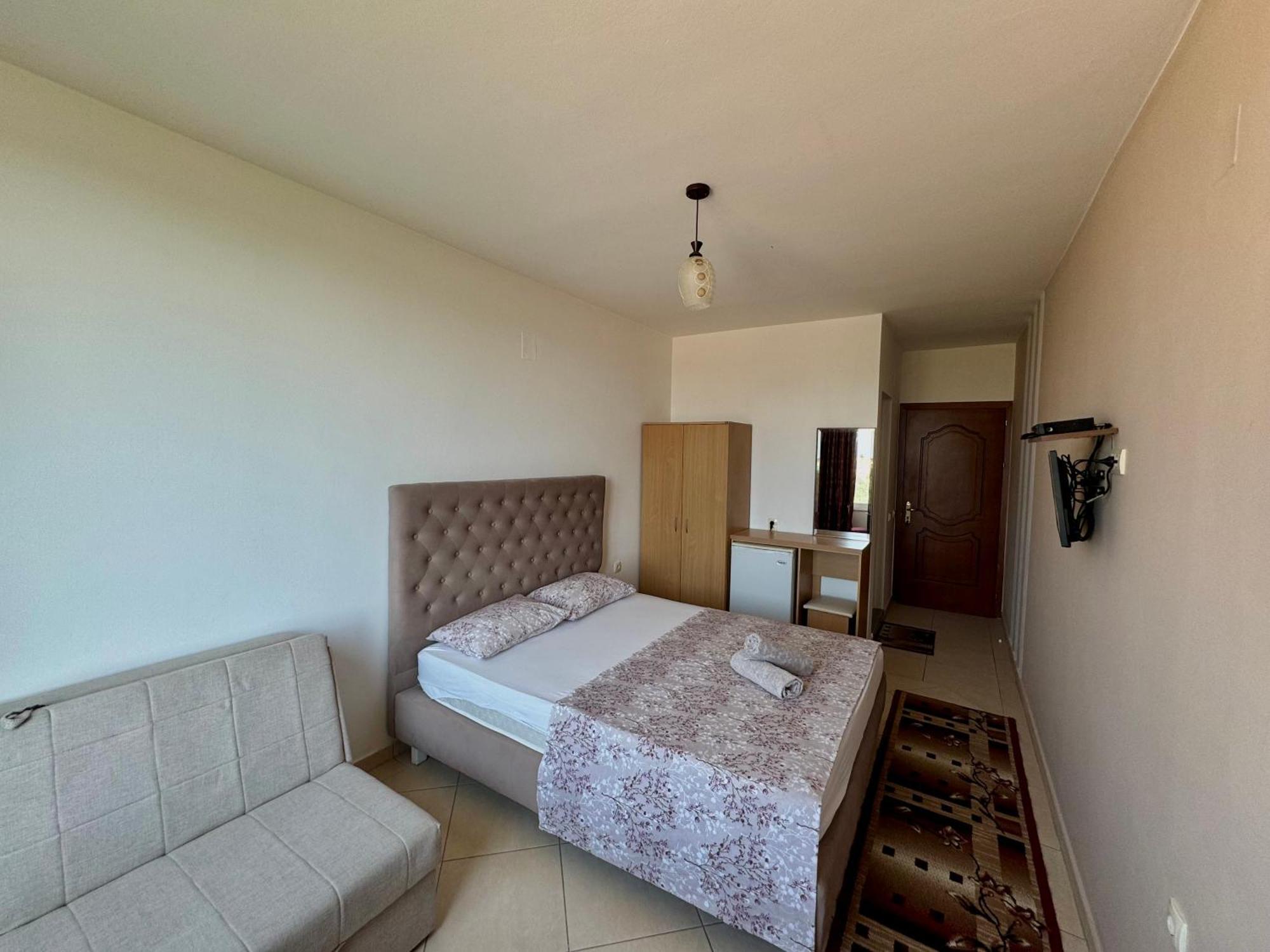 Apartments Cobi Ulcinj Ruang foto