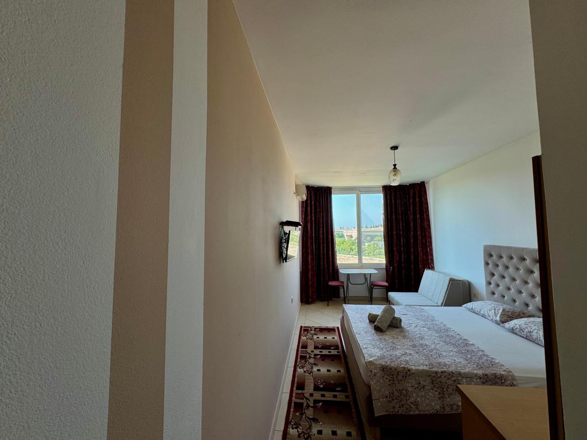 Apartments Cobi Ulcinj Ruang foto