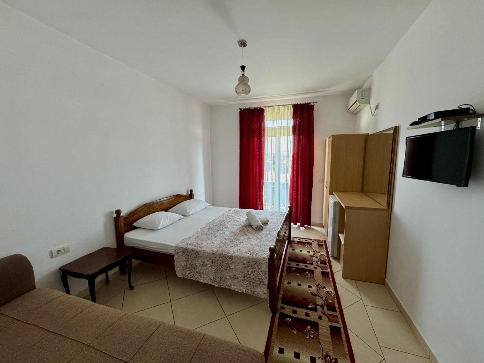 Apartments Cobi Ulcinj Ruang foto