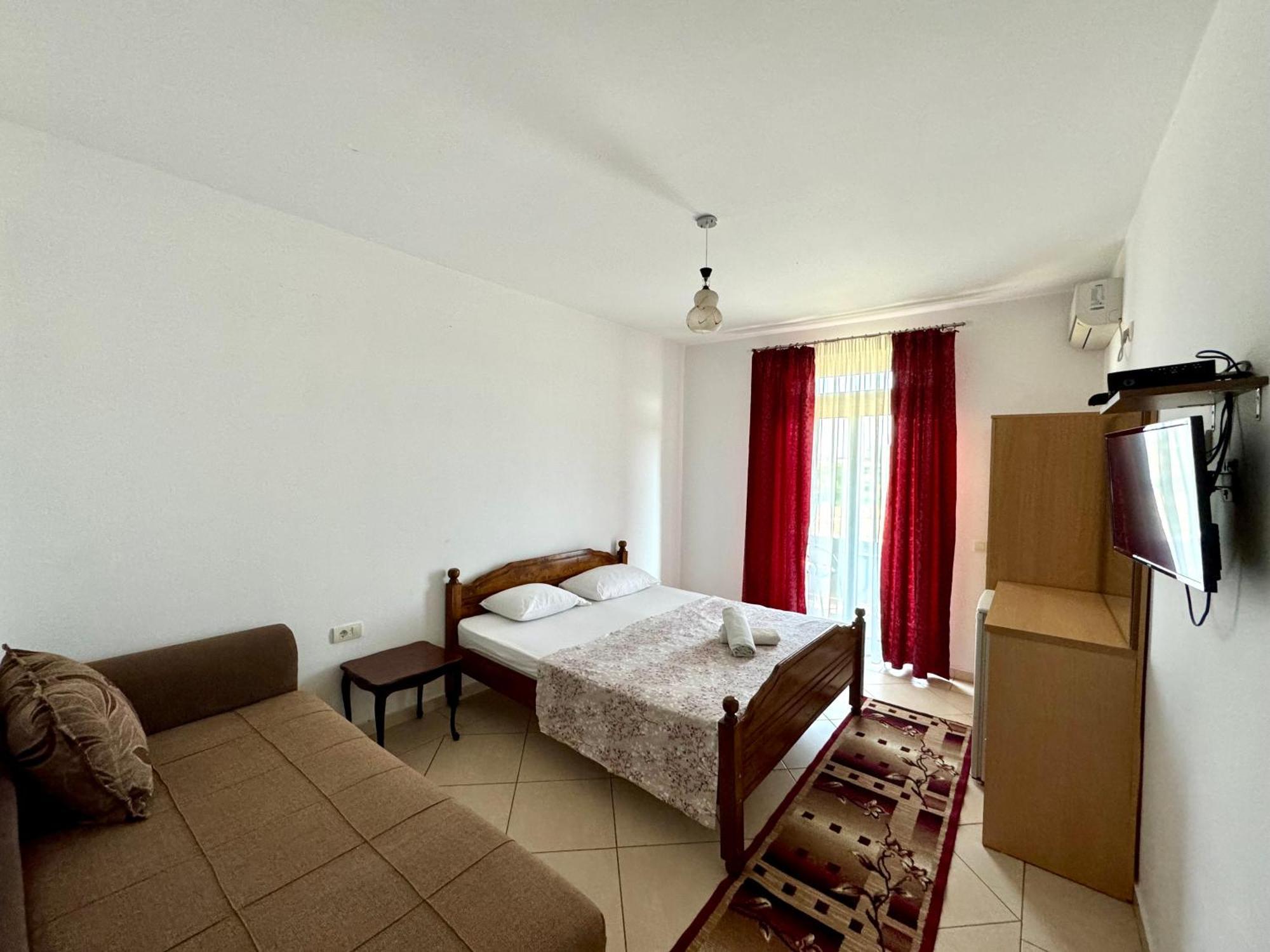 Apartments Cobi Ulcinj Ruang foto