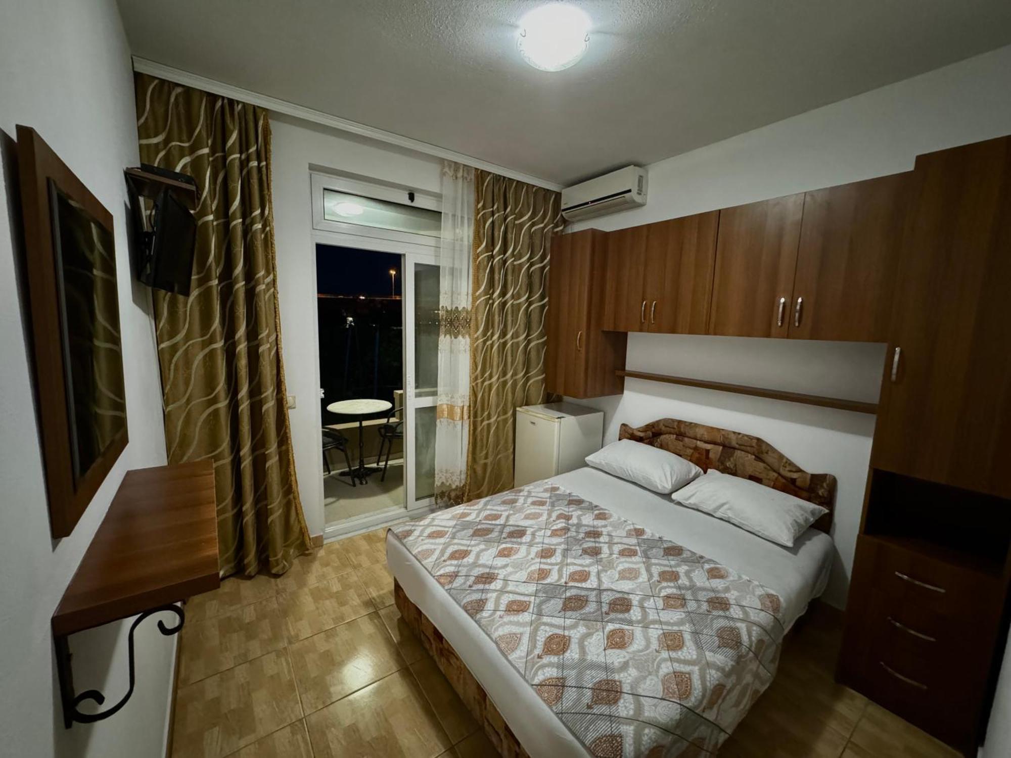 Apartments Cobi Ulcinj Ruang foto