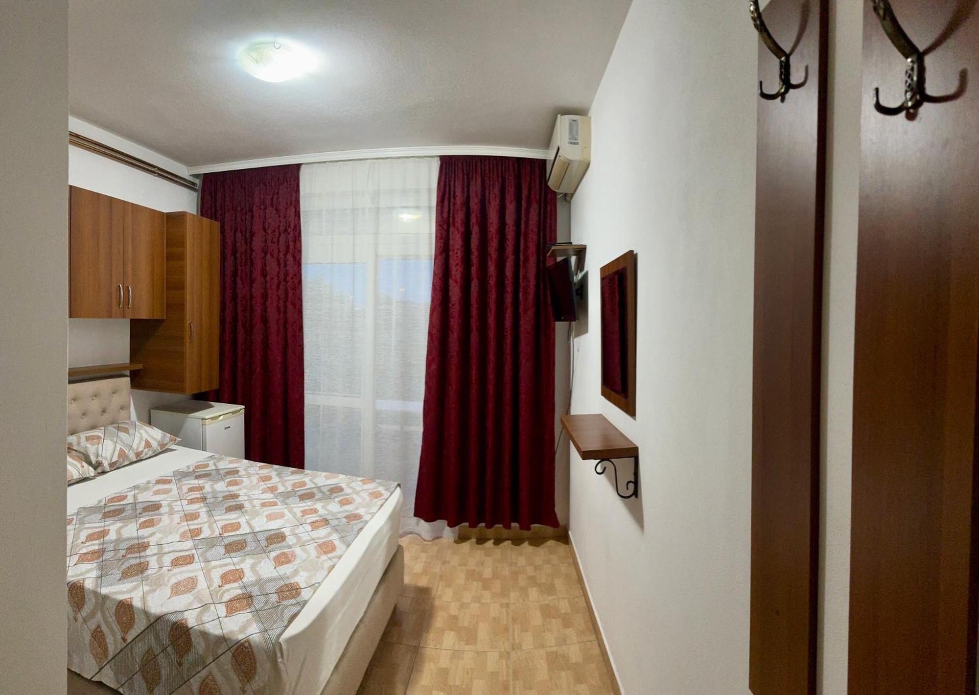 Apartments Cobi Ulcinj Ruang foto