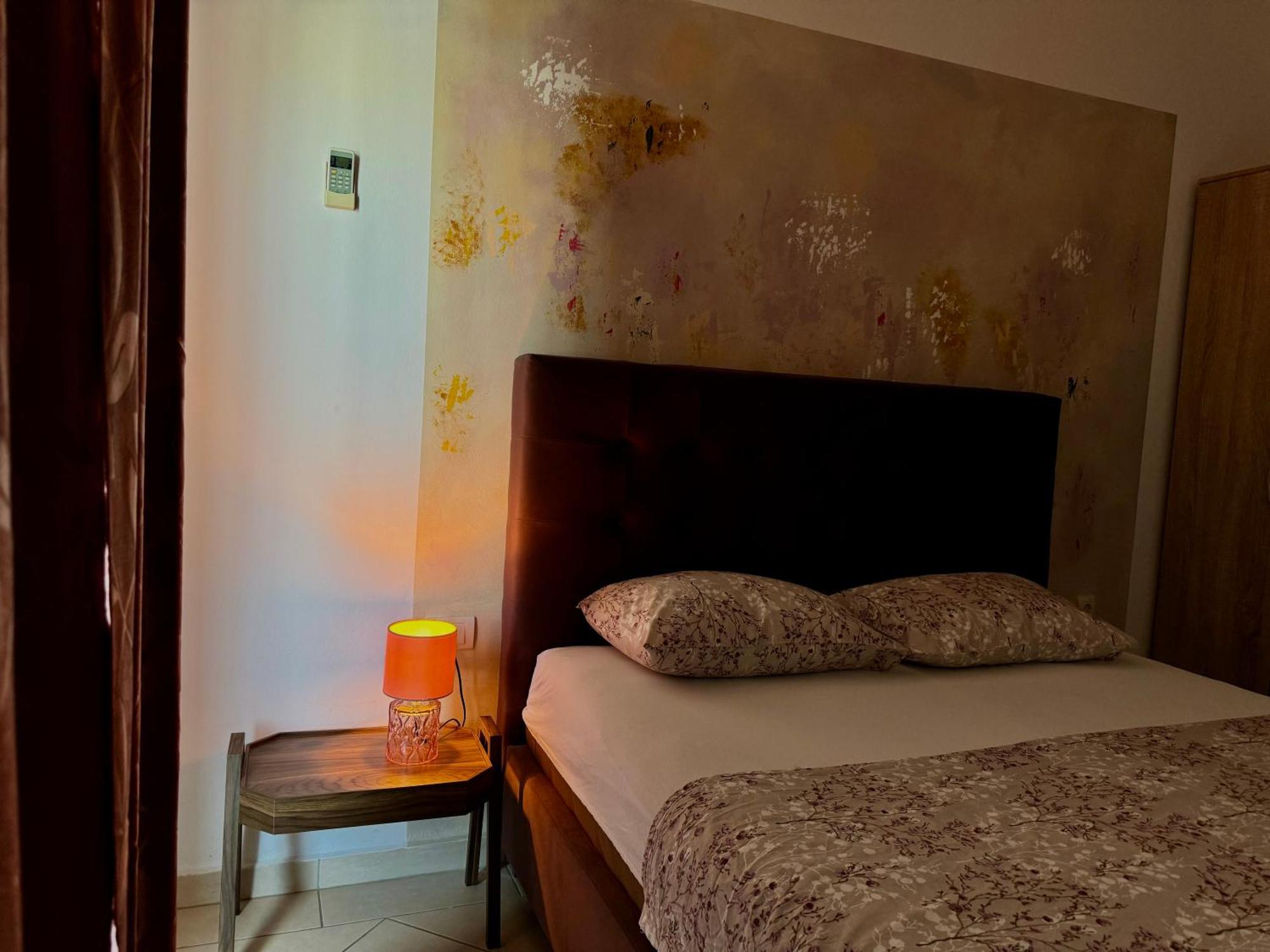 Apartments Cobi Ulcinj Ruang foto
