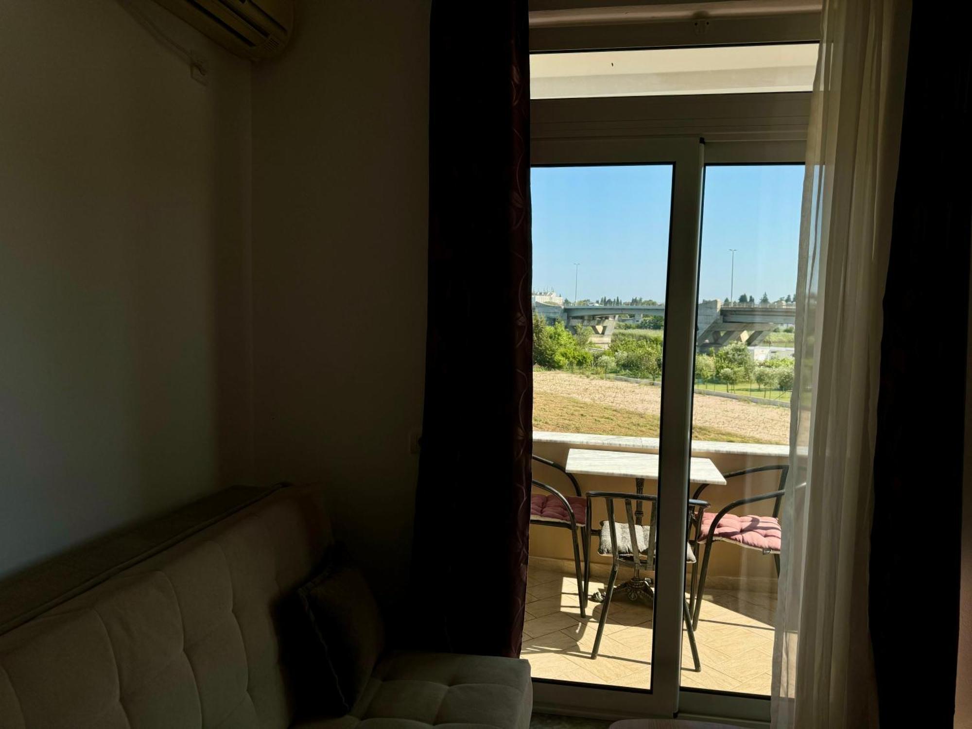 Apartments Cobi Ulcinj Bagian luar foto