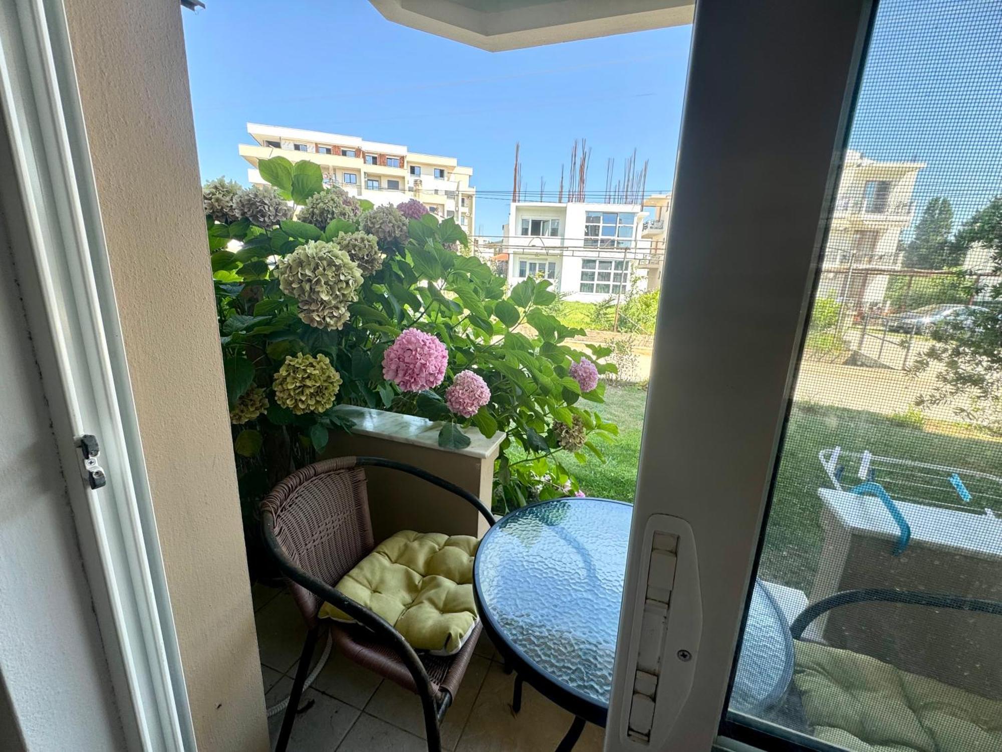 Apartments Cobi Ulcinj Ruang foto