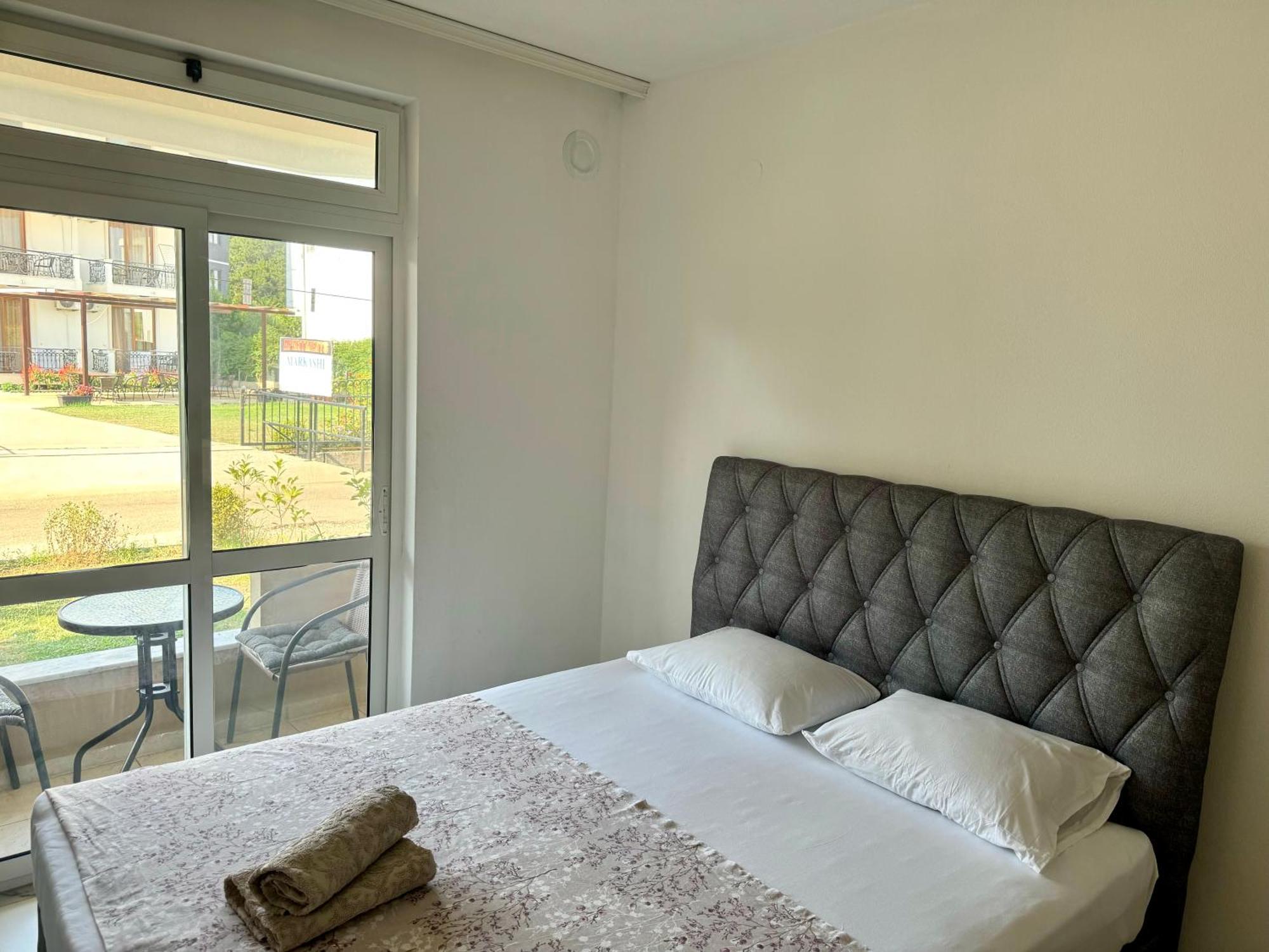 Apartments Cobi Ulcinj Ruang foto